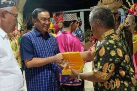 Bupati Inhil Dampingi Gubri Saksikan Gelar Seni Melayu Serumpun
