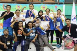 Gulat Sumbangkan Dua Emas untuk Kontingen HSS