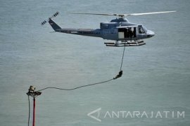 Kisah Marinir Selamatkan Paskhas dan Helikopter
