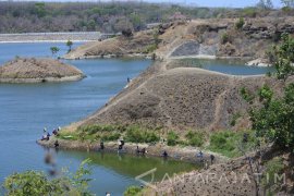 Kapasitas Waduk Bajulmati