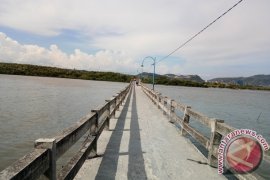 Jembatan Pulau Pasaran Page 1 Small