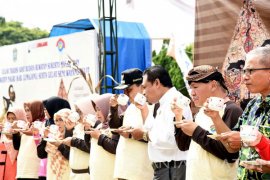 Lumajang Gelar Nyruput Bareng 1.255 Cangkir Kopi Lereng Semeru