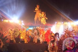 Menpar Arief Yahya buka "Pesona Mandiri Nusa Dua Fiesta 2017" (video)