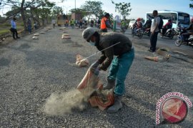 PENGASPALAN DAUR ULANG JALAN Page 1 Small