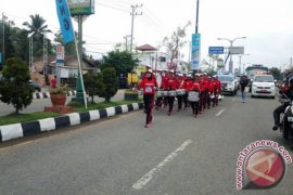 DRUMBAND TURUT DIPERTANDINGKAN PADA PORPROV KALSEL X