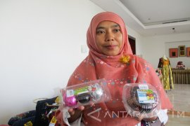 Telur Asin Berbagai Rasa Yuli Ruantinah Mampu Tembus Pasar Swalayan  