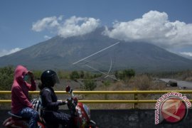 Media Sosial dan "Rundown" Erupsi