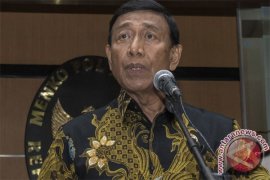 Wiranto: Dua Pimpinan Kelompok Bersenjata Berfaliasi ISIS di Marawi Tewas Ditembak