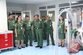 Gubernur Pastika Tinjau Kesiapan Operasional RS Bali Mandara