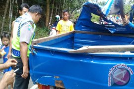 Rem Blong Mobil Pengangkut Semangka Laka Tunggal