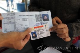 Ratusan Pemohon SIM Mulai Tukarkan "Suket"