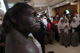 Patung Manusia Purba