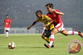 PERSIJA KALAHKAN SEMEN PADANG FC Page 1 Small