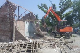 Puluhan Bangunan di Lahan PTPN IX Dirobohkan