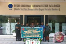 Kodam Serahkan Torem Ke Kebun Raya Bogor