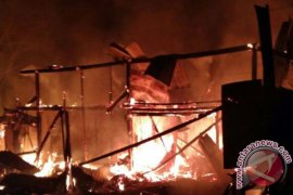 Puluhan rumah tempat tinggal tenaga kerja Indonesia di Malaysia terbakar, seorang tewas