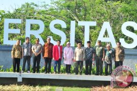 Wapres JK Tinjau Progres Pembangunan Teras Unhas 