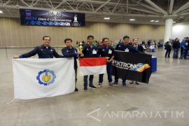 Tim Spektronics ITS  Juarai "AIChE Chem-E-Car" di Amerika