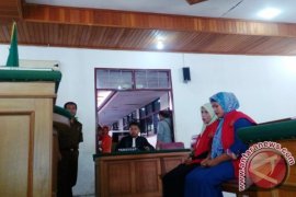 Dua Pemulung Ini Berharap Bebas dari Dakwaan Pencurian Besi Semen Padang