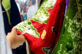 Motif Ombak Bono Dalam Batik Raup Omzet Hingga Rp300 Juta