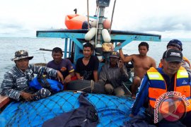 DKP Mukomuko Lepaskan Kapal Gunakan Pukat "Trawl"
