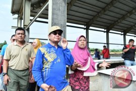 ASN gotong royong bersihkan pasar jelang relokasi 