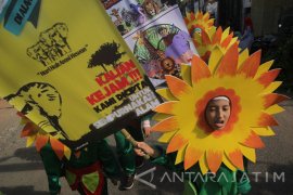 Pawai Hari Cinta Puspa Dan Satwa Nasional