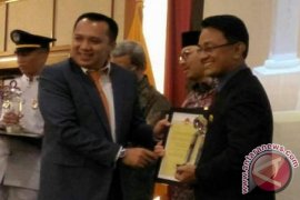 Bupati Agam Apresiasi penganugerahan MIPI Award 2017