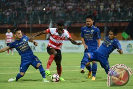 Persib Tanpa Tiga Pilar Hadapi Borneo 