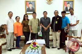 Gubernur Pastika: Sebarkan "Tri Hita Karana" ke Mancanegara