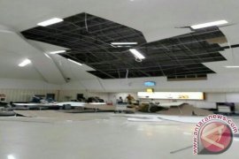 Plafon Syamsudin Noor Runtuh Diterjang Angin