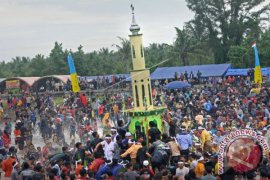Ribuan Orang Ikuti Ritual 'Mandi Safar"