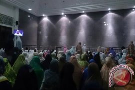 Fatih Seferagic Jadi Imam Masjid Alumni IPB