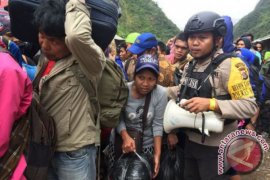 TNI-Polri pantau psikis warga Distrik Tembagapura    