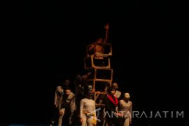 Parade Teater Kampus Seni Tampilkan Kekayaan Tradisi Lokal (Video)