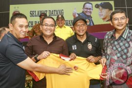 Pelatih Baru Sriwijaya FC Page 1 Small