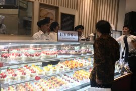 Rahmat Gobel gandeng Chateraise rambah bisnis kue