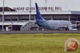 Bandara Ngurah Rai ditutup karena abu vulkanik hembusan Gunung Agung
