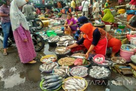Berkurang Pasokan Ikan Laut di Bojonegoro