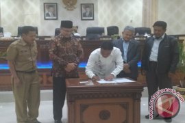 DPRD Agam Setujui APBD 2018 Sebesar Rp1,41 Triliun