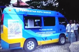 Disdukcapil Kota Madiun Layani Administrasi Kependudukan Dengan Mobil Keliling