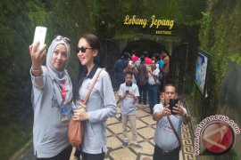 Lobang Jepang Jadi Magnet untuk Swafoto Bagi Wisatawan 