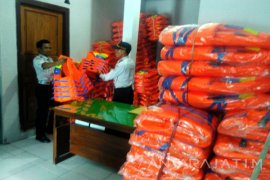 Bojonegoro Peroleh Bantuan 300 Pelampung Perahu Keselamatan