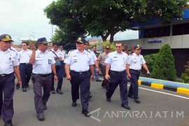 Antisipasi Dampak Erupsi Gunung Agung, Dirjen Perhubungan Darat Pantau Pelabuhan Ketapang (Video)