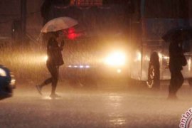 Masuki Puncak Musim Hujan, Warga Riau Diminta Waspadai Cuaca Ekstrem