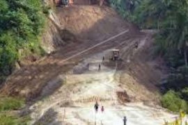 Pengerjaan Tol Padang-Pekanbaru Dihentikan Sementara