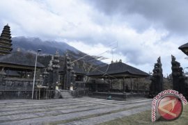 Wagub Bali minta manajemen Besakih koordinasi PVMBG