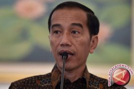 Presiden berharap ekonomi berjalan seiring politik 2018