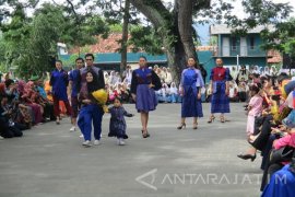 Dekranasda Kediri Selenggarakan "Dhoho street fashion 3rd" (Video)