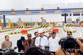 Pakde Karwo: Jalan Tol Tingkatkan Kesejahteraan Masyarakat (Video)
